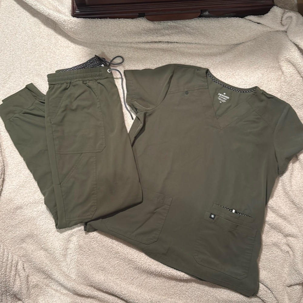 Jogger Scrubs